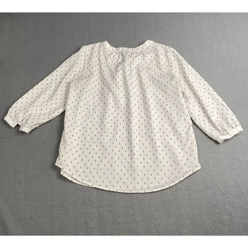 Elle Women’s size Large White Black Polka Dots Pleated  Half Sleeves Blouse - Picture 2 of 13